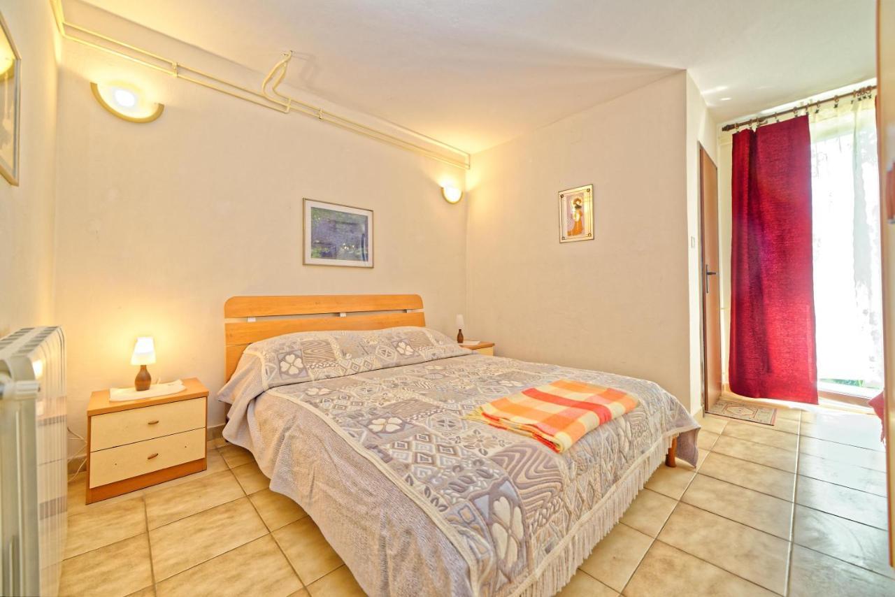 Guest House Jolanda Medulin Ngoại thất bức ảnh